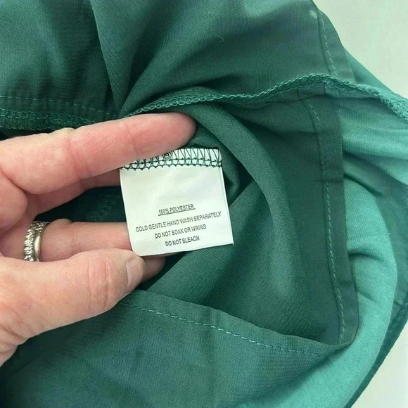 NWT Selfie Leslie. Off the Shoulder Tie Back Romper Forest Green XS - Picture 8 of 8